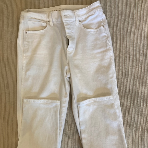 White House Black Market High-Rise White Straight Jeans - 8L - Picture 6 of 10